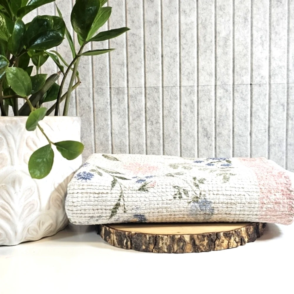 Rachel Ashwell Farmhouse Floral Tapestry Rug Shabby Chic Accent Fringe 25x45 - Picture 2 of 4